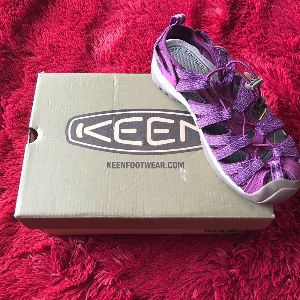 NEW KEEN FOOTWEAR SANDALS